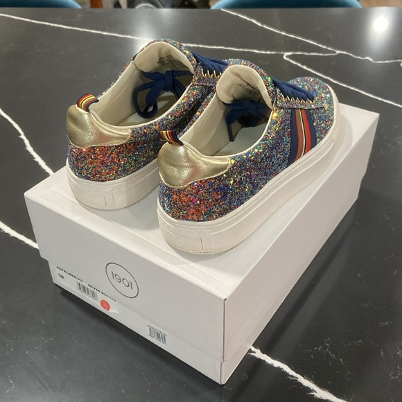 SOLD. 1901 sneakers - Picture 2 of 4